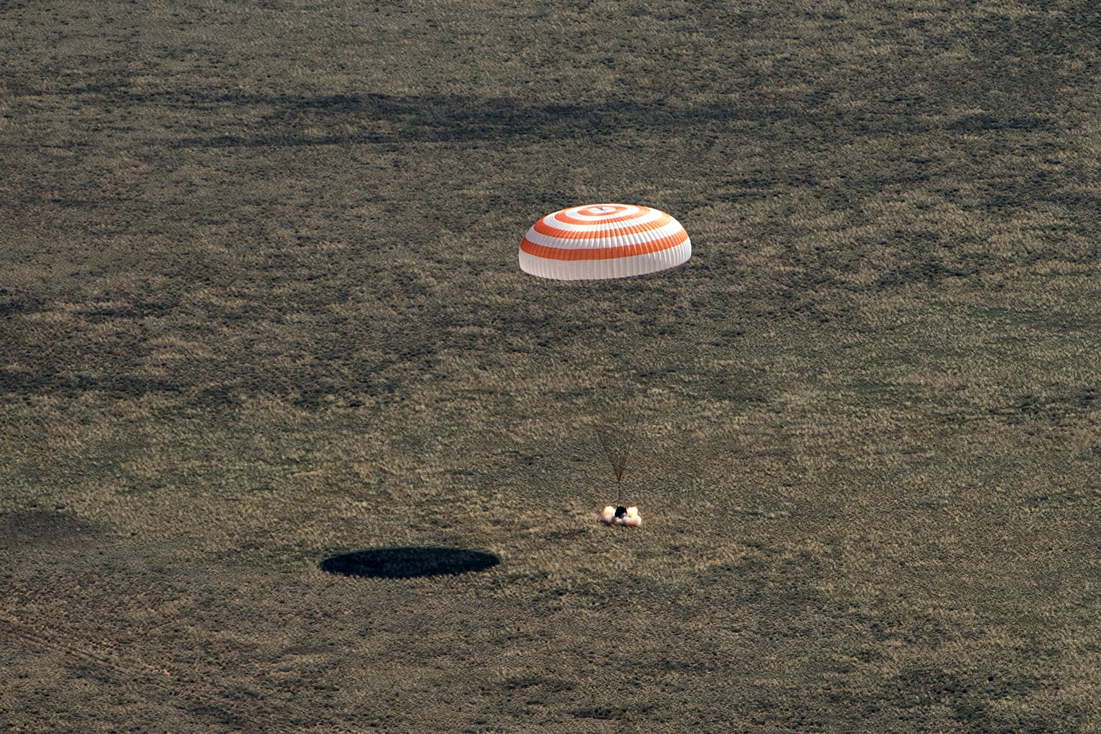 Expedition 62 mission logo