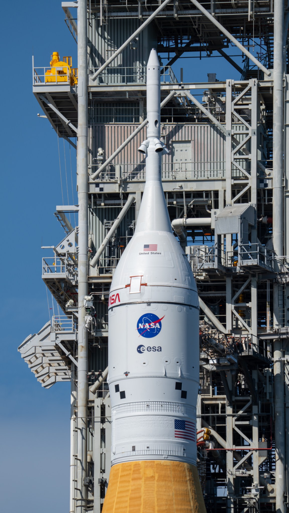 Orion spacecraft and launch abort system for Artemis II at Launch Complex 39B