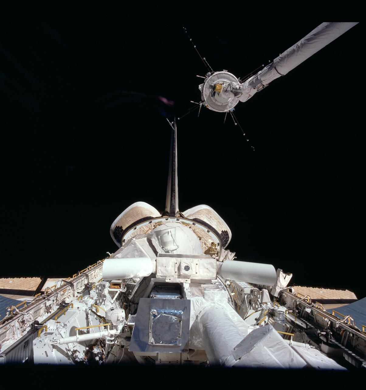 Plasma Diagnostics Package official NASA archive view